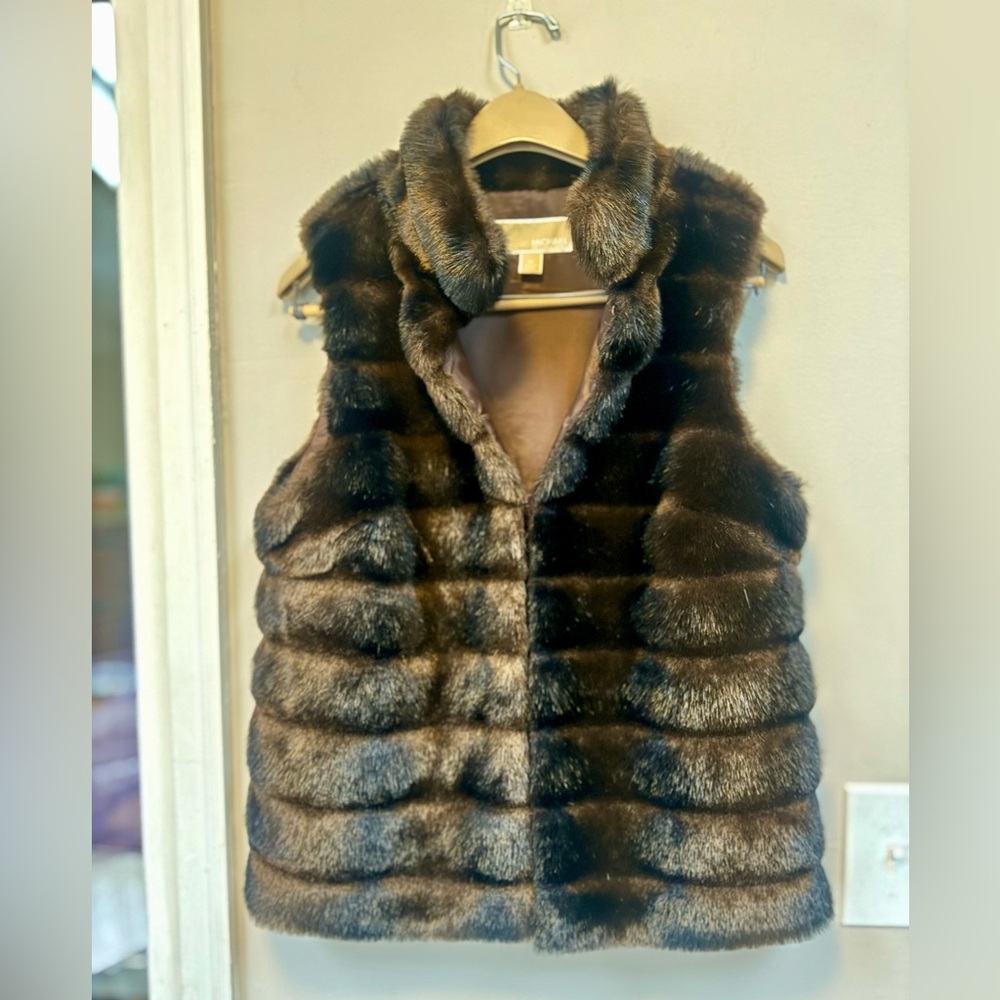MICHAEL Michael Kors Dark Brown Faux Fur Vest - Picture 8 of 10